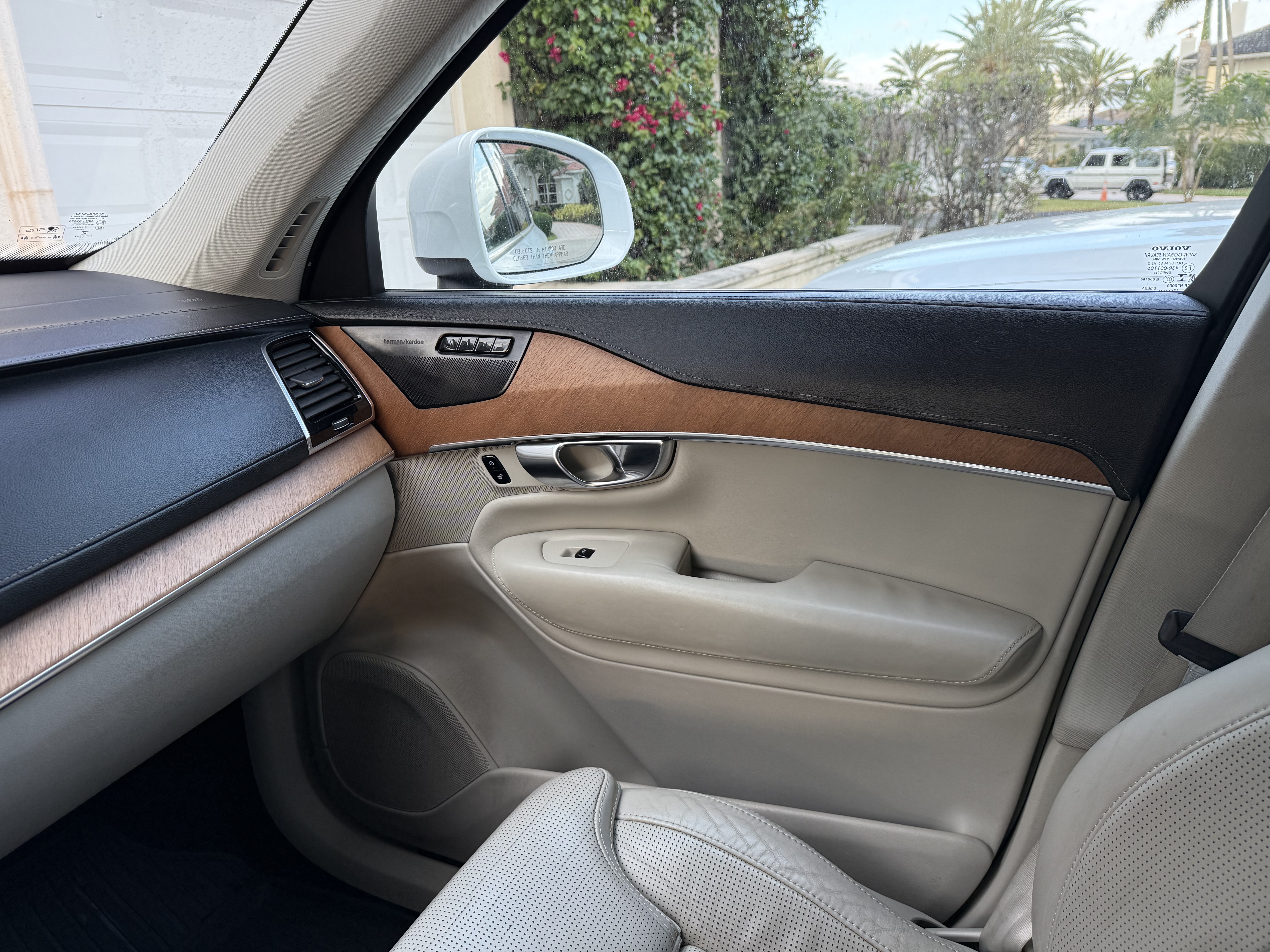 Volvo XC90 interior after detail